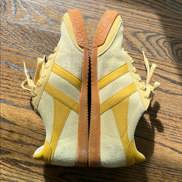 Gola Elan women’s 9 1/2 transparent yellow/calend colorway - Picture 3 of 8